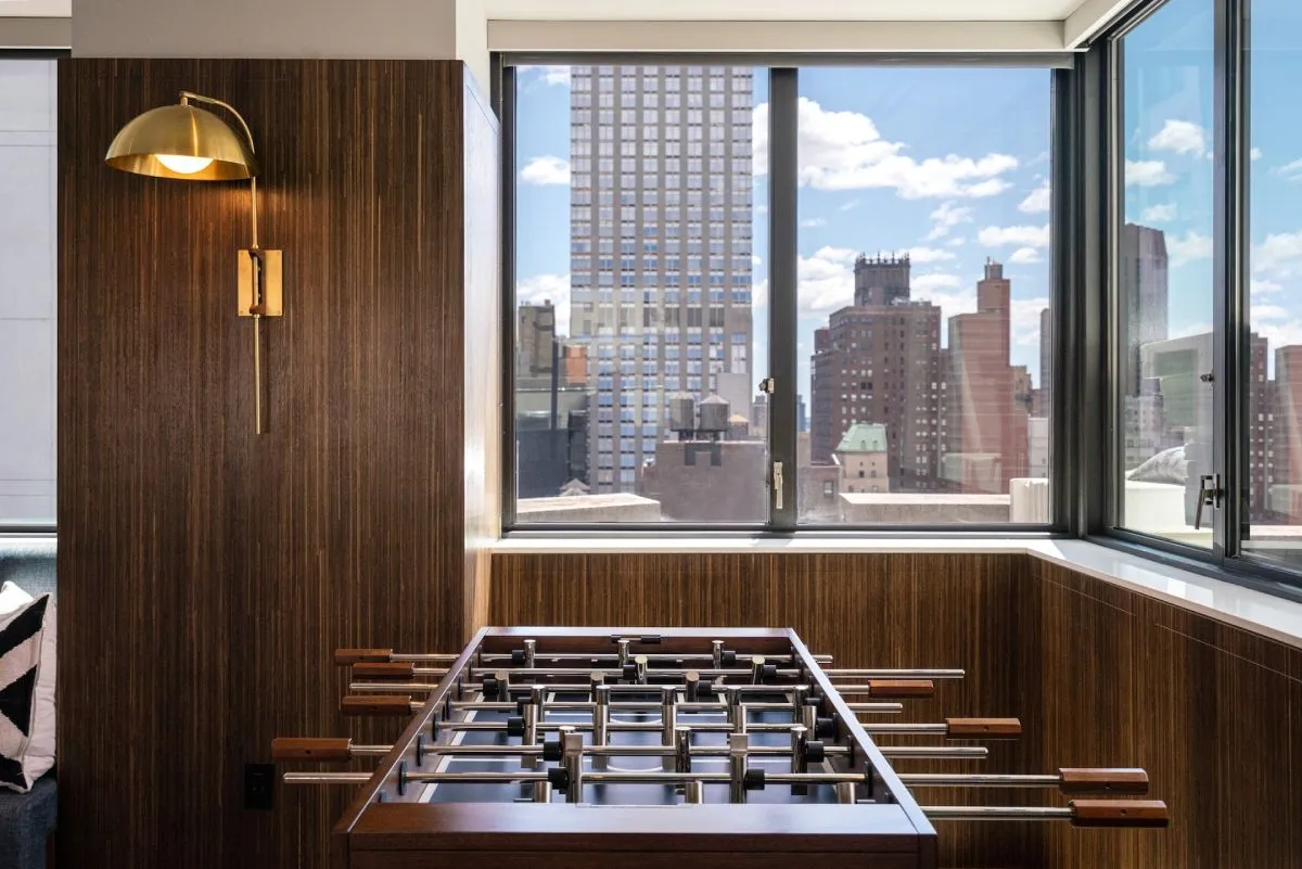 Vanbarton Hollingsworth Rooftop